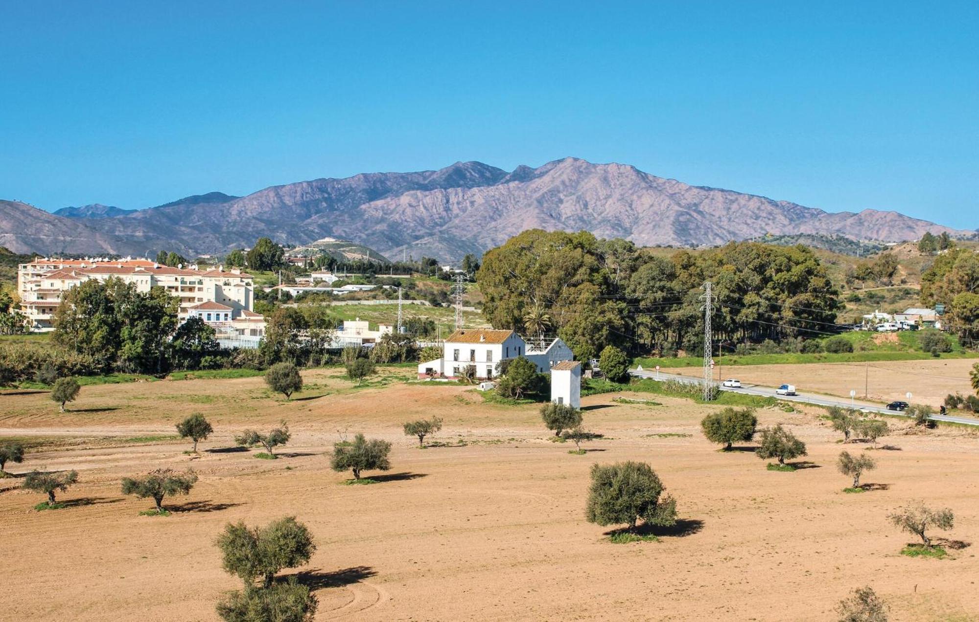 Nice Apartment In Mijas Costa With Kitchen Fuengirola Luaran gambar