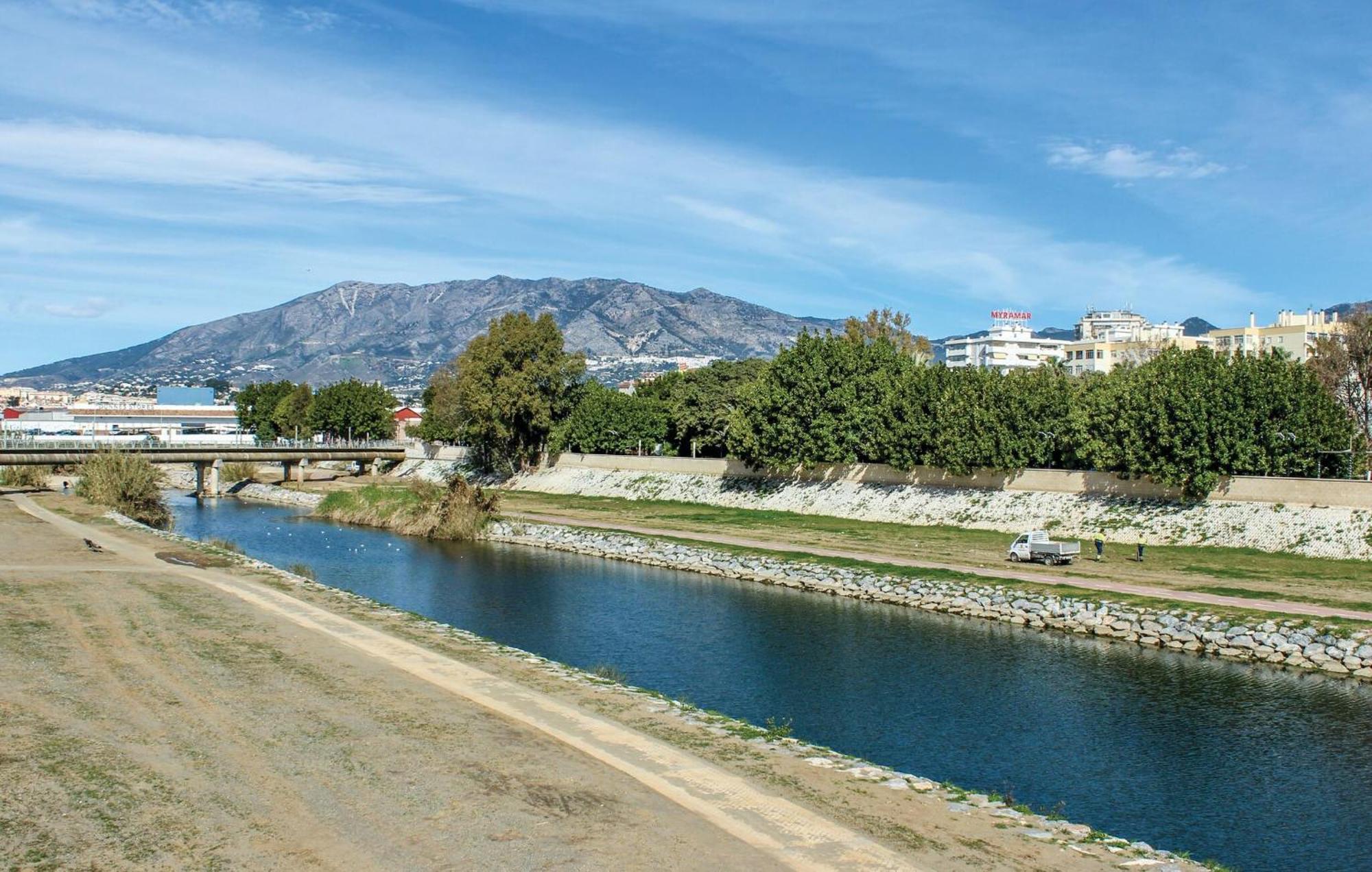 Nice Apartment In Mijas Costa With Kitchen Fuengirola Luaran gambar